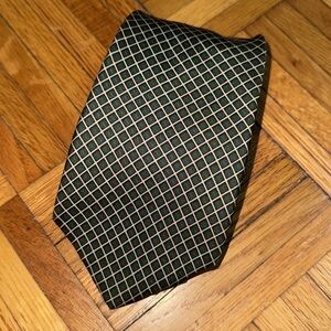 Yves saint Laurent Paris/NY men’s green diamond design neck tie